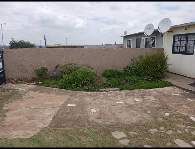 2 BEDROOM HOUSE FOR SALE IN ORLANDO WEST